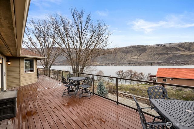 7491 Pot O Gold Lane, Wenatchee, WA 98801