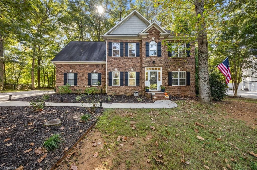 136 Alexandria Court, Advance, NC 27006