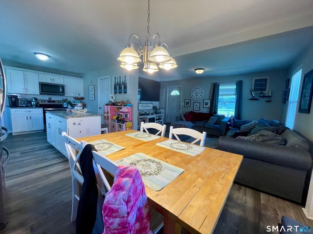 16 Brainard Road, Enfield, CT 06082