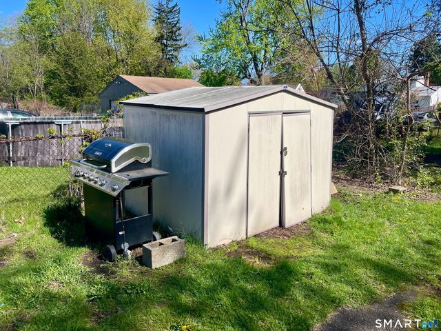 16 Brainard Road, Enfield, CT 06082
