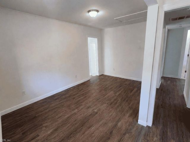 717 Harway AVE, Chesapeake, VA 23325