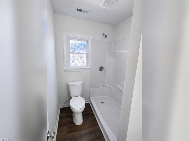 717 Harway AVE, Chesapeake, VA 23325