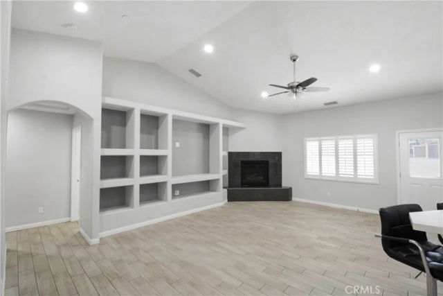 8214 10th, Hesperia, CA 92345