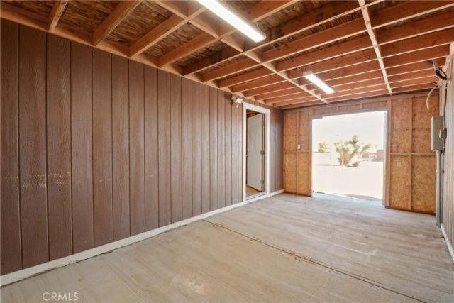 8214 10th, Hesperia, CA 92345