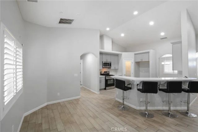 8214 10th, Hesperia, CA 92345