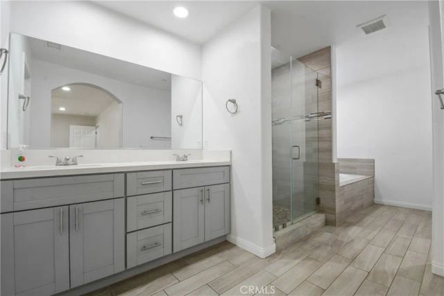 8214 10th, Hesperia, CA 92345