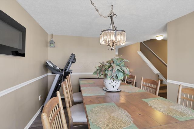 2415 Angelfire Drive, Grove City, OH 43123