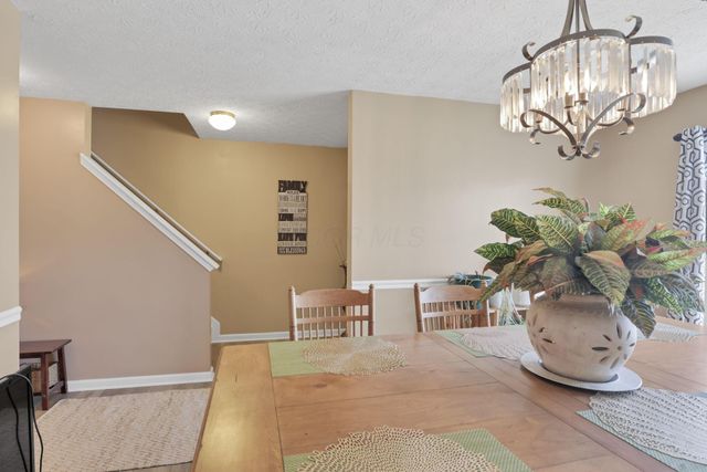 2415 Angelfire Drive, Grove City, OH 43123