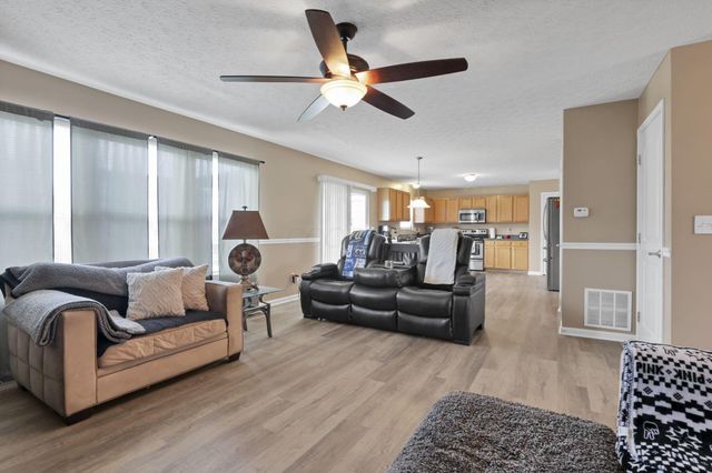 2415 Angelfire Drive, Grove City, OH 43123