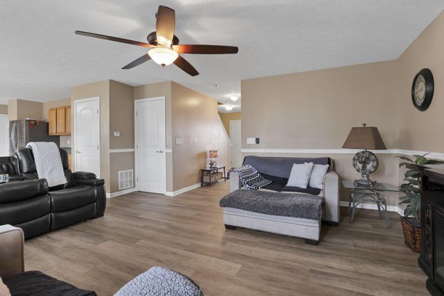 2415 Angelfire Drive, Grove City, OH 43123