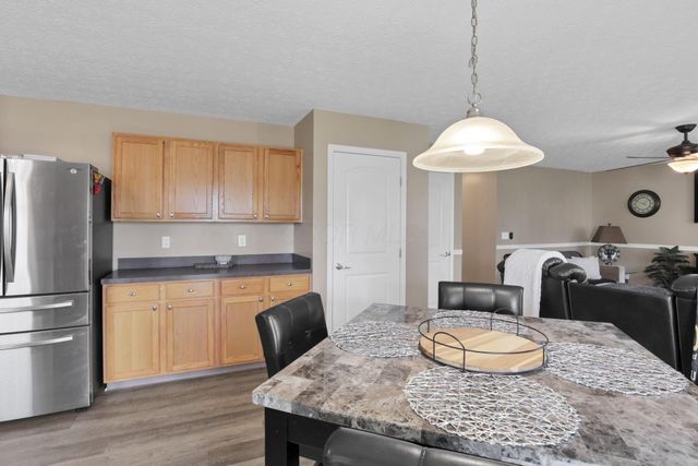 2415 Angelfire Drive, Grove City, OH 43123