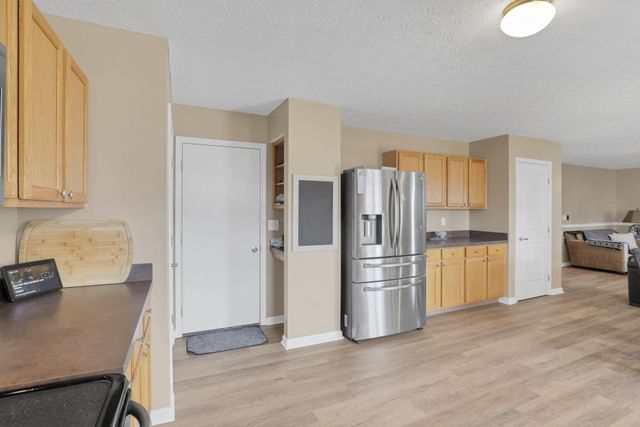 2415 Angelfire Drive, Grove City, OH 43123