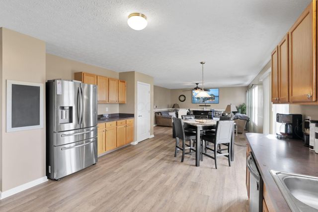 2415 Angelfire Drive, Grove City, OH 43123