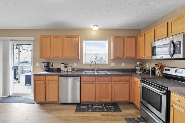 2415 Angelfire Drive, Grove City, OH 43123