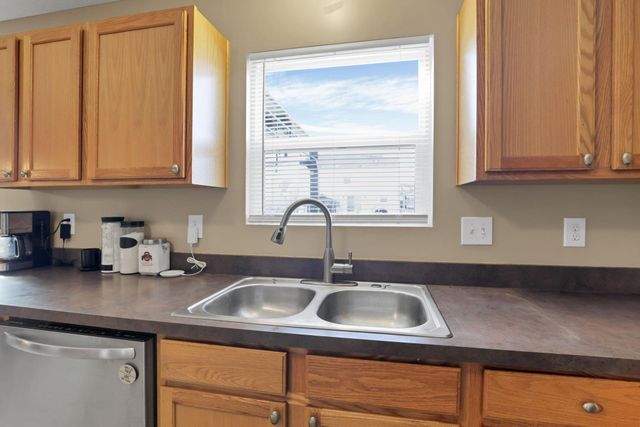 2415 Angelfire Drive, Grove City, OH 43123