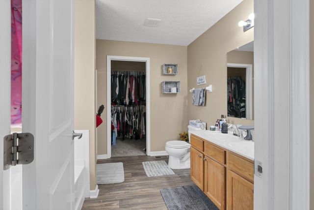 2415 Angelfire Drive, Grove City, OH 43123