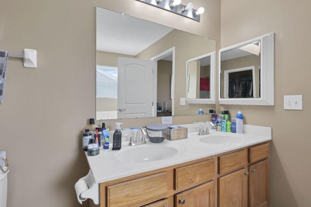 2415 Angelfire Drive, Grove City, OH 43123