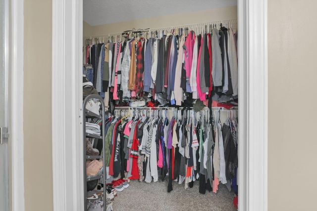 2415 Angelfire Drive, Grove City, OH 43123