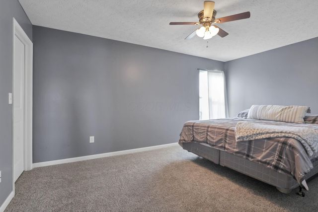 2415 Angelfire Drive, Grove City, OH 43123