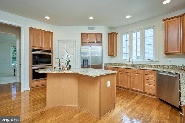 6910 BITTERROOT CT, Gainesville, VA 20155