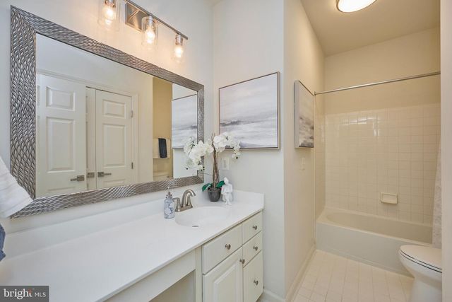 6910 BITTERROOT CT, Gainesville, VA 20155