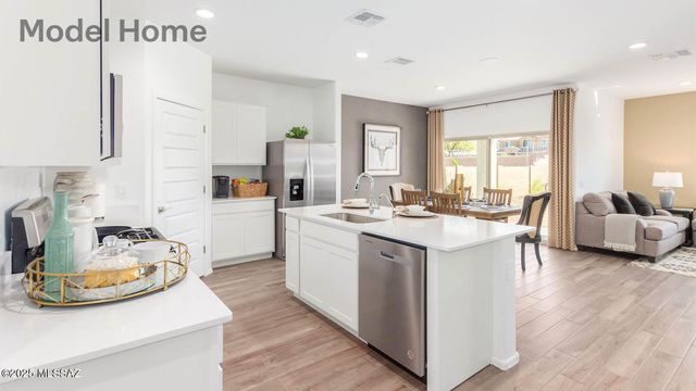 1063 S Chatfield Avenue, Vail, AZ 85641