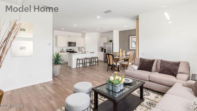 1063 S Chatfield Avenue, Vail, AZ 85641