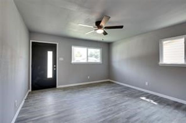 4736 Dorsey Street, Forest Hill, TX 76119