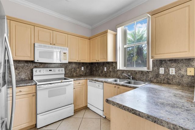 12524 SW 125th St, Miami, FL 33186