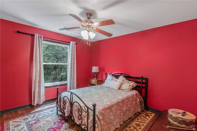 9997 Calhoun Road, Bryan, TX 77808