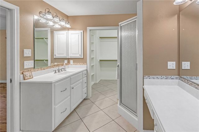 9997 Calhoun Road, Bryan, TX 77808