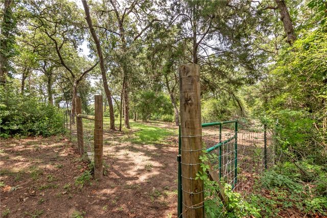 9997 Calhoun Road, Bryan, TX 77808