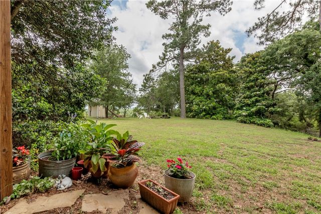 9997 Calhoun Road, Bryan, TX 77808