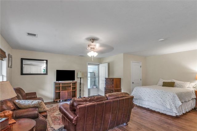 9997 Calhoun Road, Bryan, TX 77808
