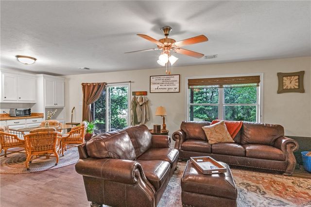 9997 Calhoun Road, Bryan, TX 77808