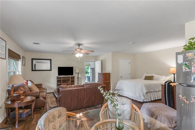 9997 Calhoun Road, Bryan, TX 77808