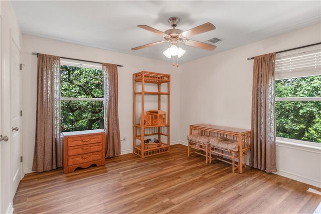 9997 Calhoun Road, Bryan, TX 77808