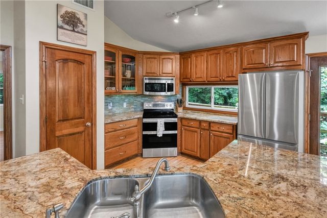 9997 Calhoun Road, Bryan, TX 77808
