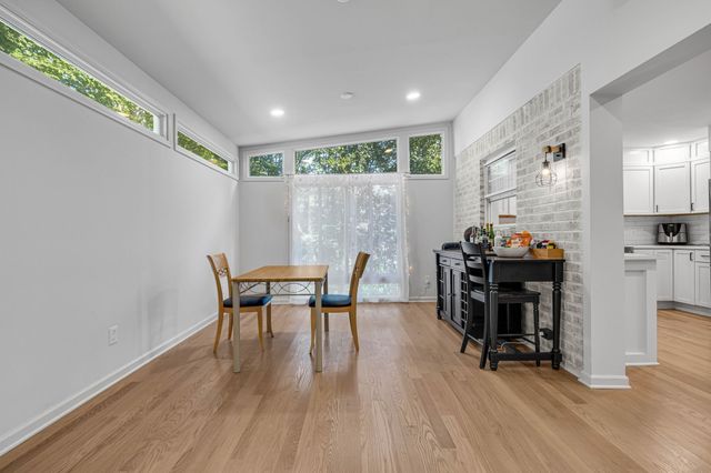 7453 Sawyer Brown Rd, Nashville, TN 37209