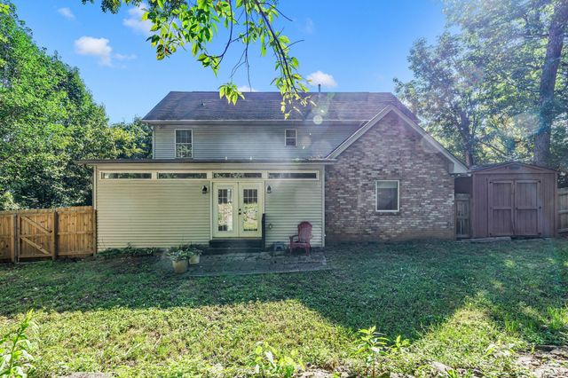 7453 Sawyer Brown Rd, Nashville, TN 37209