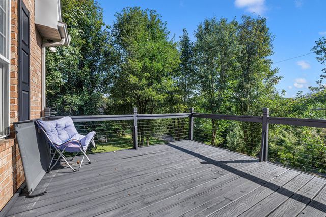 7453 Sawyer Brown Rd, Nashville, TN 37209