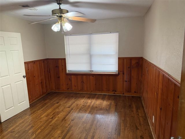 216 Schilling Street, Baytown, TX 77520