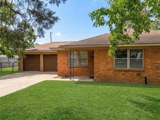 216 Schilling Street, Baytown, TX 77520
