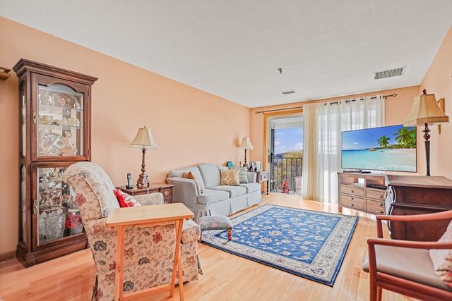 45 Christopher Drive 314, Methuen, MA 01844