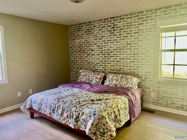 2000 Westwood Circle, Hartselle, AL 35640