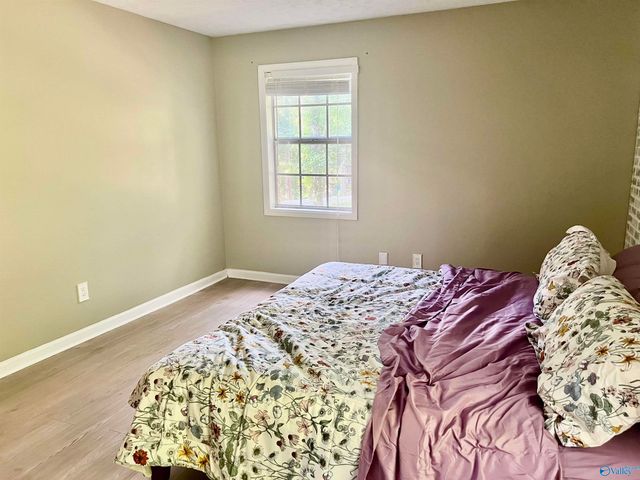 2000 Westwood Circle, Hartselle, AL 35640