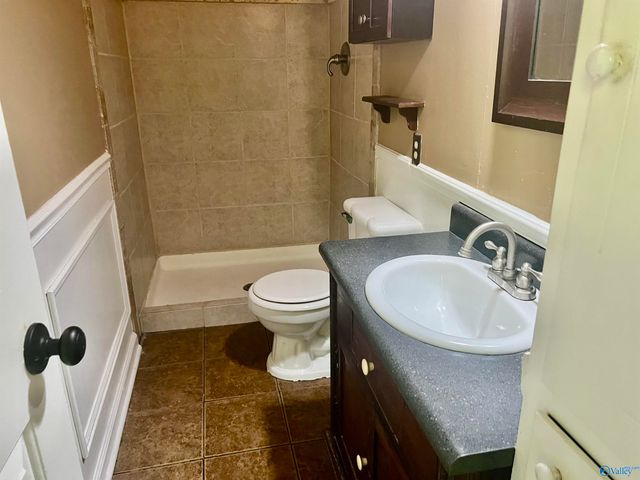 2000 Westwood Circle, Hartselle, AL 35640