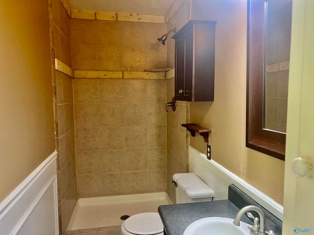 2000 Westwood Circle, Hartselle, AL 35640
