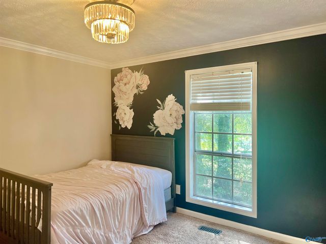 2000 Westwood Circle, Hartselle, AL 35640