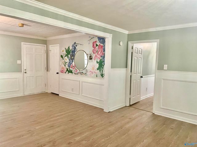 2000 Westwood Circle, Hartselle, AL 35640